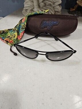 Maui Jim Small Kine MJ-251-02D Black Titanium Sunglasses w/ Case & Bag